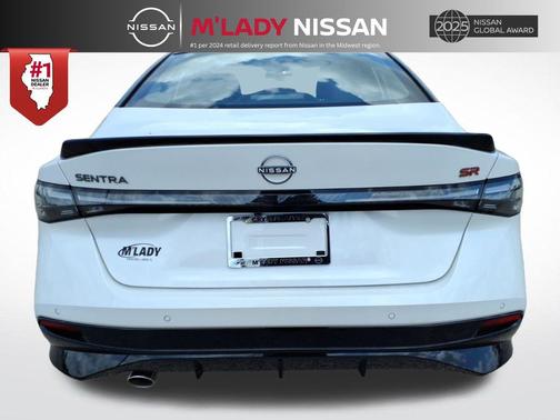 Aspen White Tricoat/Super Black 2026 Nissan Sentra SR