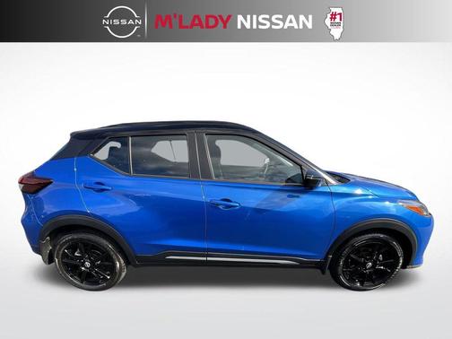 2023 Nissan Kicks SR