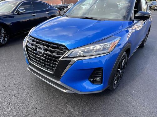 2023 Nissan Kicks SR