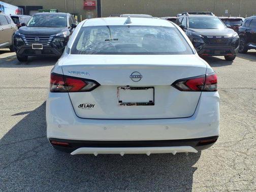 2025 Nissan Versa 1.6 SV
