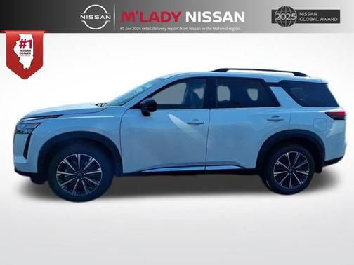 Everest White Pearl Tricoat 2026 Nissan Pathfinder Platinum