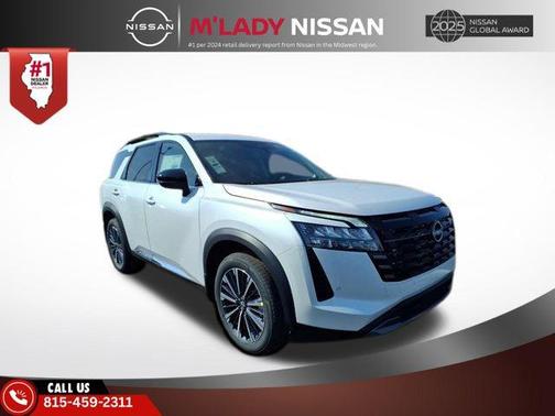 Everest White Pearl Tricoat 2026 Nissan Pathfinder Platinum