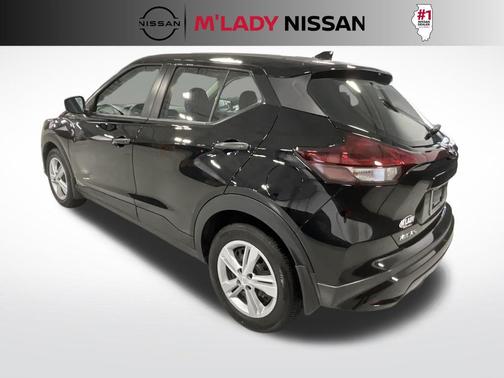 2025 Nissan Kicks S
