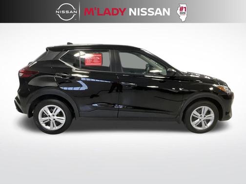 2025 Nissan Kicks S