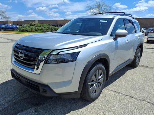 2025 Nissan Pathfinder SV 4WD