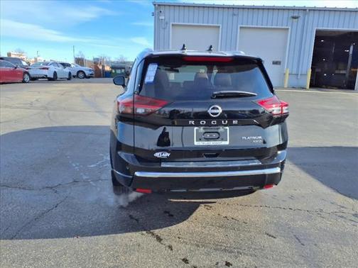 2025 Nissan Rogue Platinum