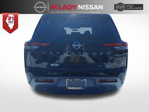 2026 Nissan Pathfinder SL
