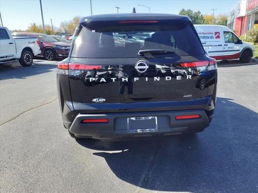 2025 Nissan Pathfinder S 4WD