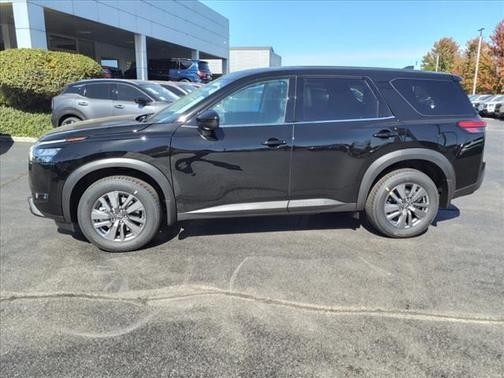 2025 Nissan Pathfinder S 4WD
