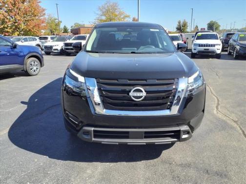 2025 Nissan Pathfinder S 4WD