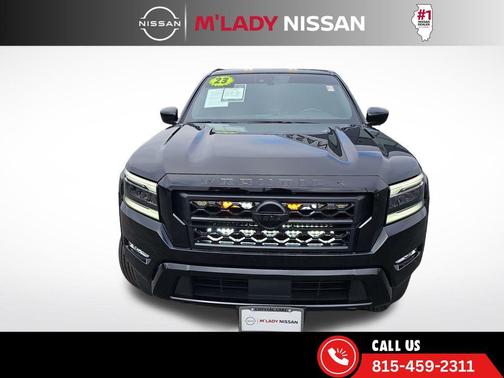 Super Black 2023 Nissan Frontier SV