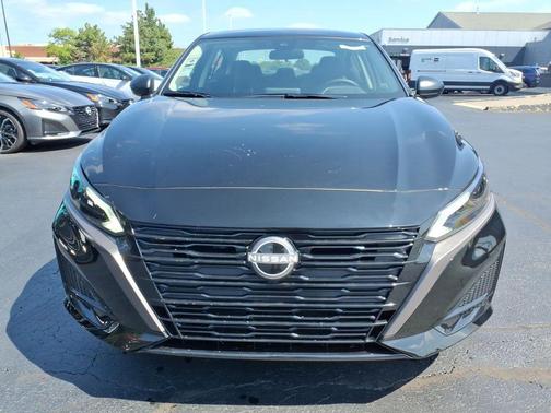 Super Black 2026 Nissan Altima 2.5 SV