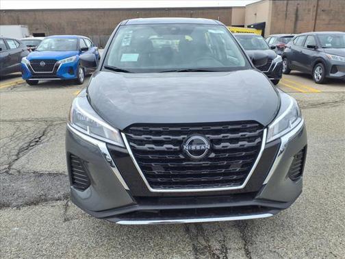 2025 Nissan Kicks S