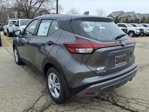2025 Nissan Kicks S