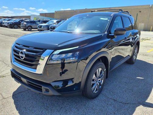 2025 Nissan Pathfinder SV 4WD