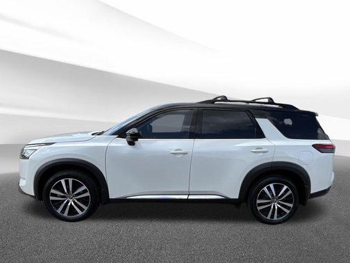 2023 Nissan Pathfinder Platinum 4WD