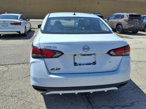 2025 Nissan Versa 1.6 S