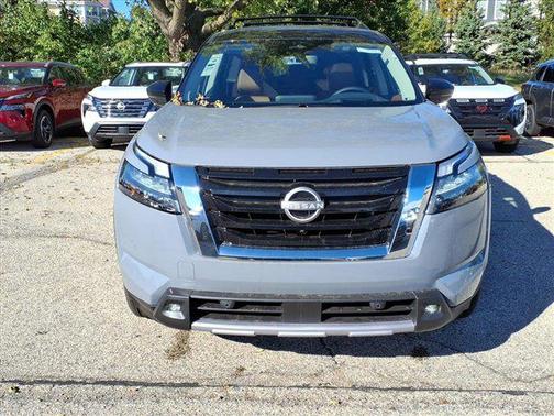2025 Nissan Pathfinder Platinum 4WD