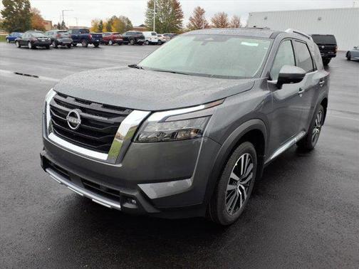 2025 Nissan Pathfinder Platinum 4WD