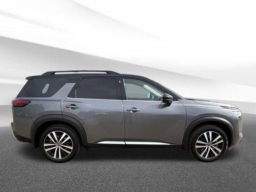 2024 Nissan Pathfinder Platinum 4WD