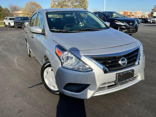 2016 Nissan Versa 1.6 S+