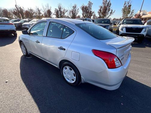 2016 Nissan Versa 1.6 S+