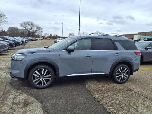 2025 Nissan Pathfinder Platinum 4WD