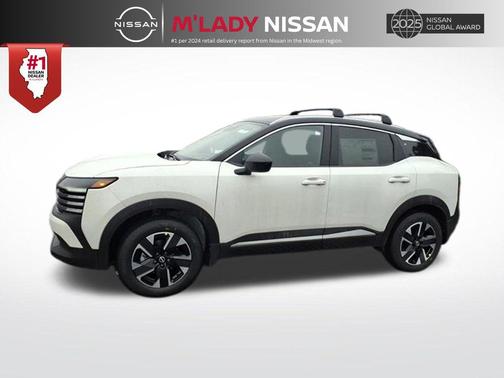 Aspen White Tricoat/Super Black 2026 Nissan Kicks SV