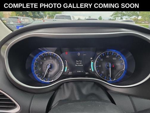 Silver Mist 2024 Chrysler Pacifica Touring L