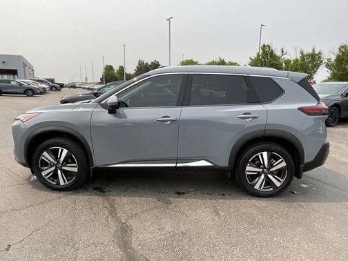 2022 Nissan Rogue SL