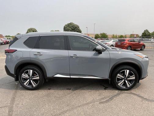 2022 Nissan Rogue SL