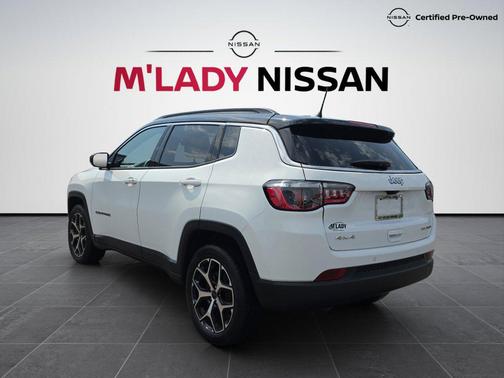 Bright White Clearcoat 2025 Jeep Compass Limited