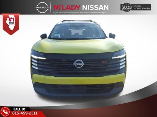 Yuzu Yellow Metallic/Super Black 2026 Nissan Kicks SR