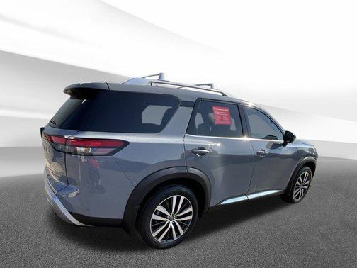 2022 Nissan Pathfinder Platinum 4WD