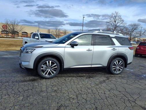 2025 Nissan Pathfinder Platinum 4WD