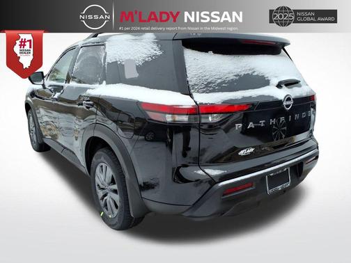 2026 Nissan Pathfinder SV