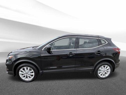 2022 Nissan Rogue Sport SV
