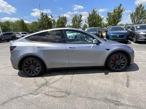 2024 Tesla Model Y Performance Dual Motor All-Wheel Drive