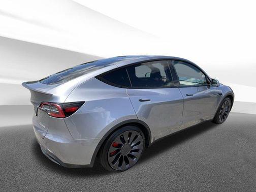 2024 Tesla Model Y Performance Dual Motor All-Wheel Drive