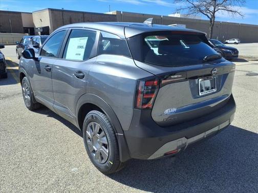 2025 Nissan Kicks S