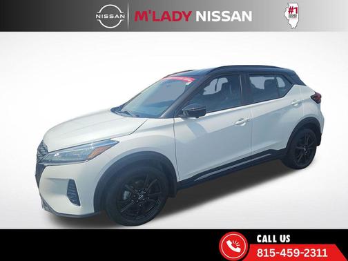 Aspen White Tricoat/Super Black 2024 Nissan Kicks SR