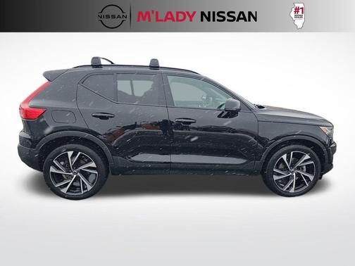 2019 Volvo XC40 T5 R-Design