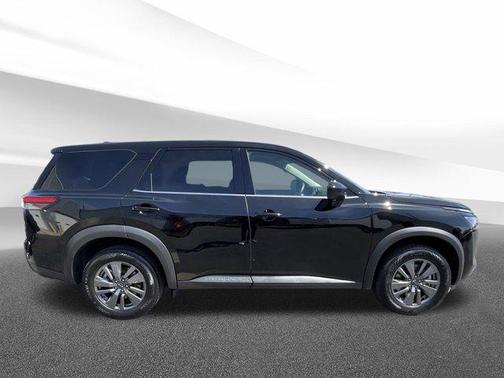 2023 Nissan Pathfinder S 4WD