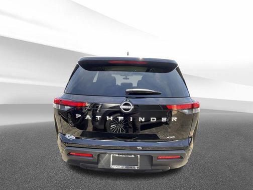 2023 Nissan Pathfinder S 4WD