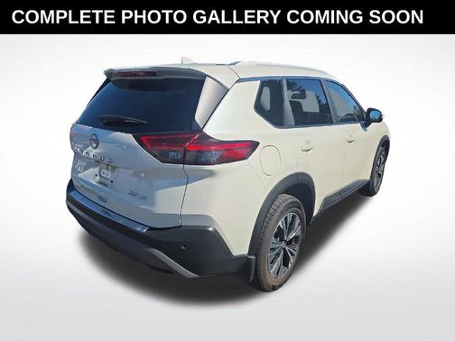 Pearl White Tricoat 2023 Nissan Rogue SV