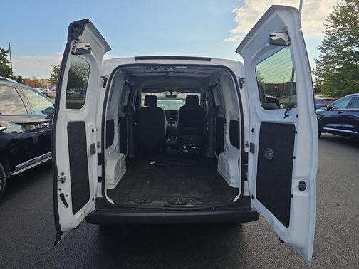 2021 Nissan NV200 S