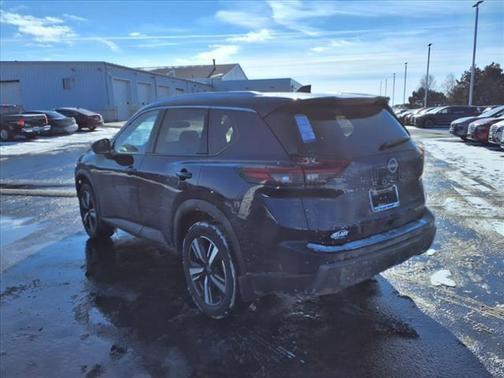 2025 Nissan Rogue SL