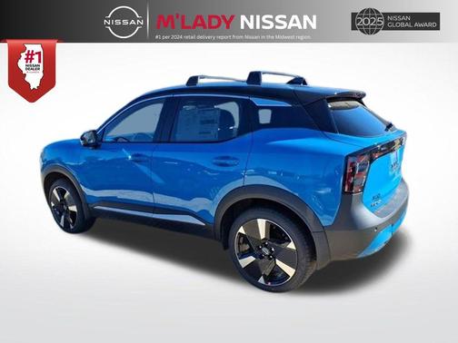 Arctic Ice Blue Metallic/Super Black 2026 Nissan Kicks SR