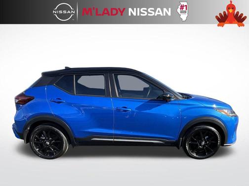 2023 Nissan Kicks SR