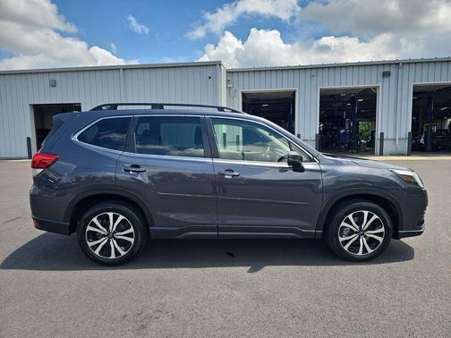Magnetite Gray Metallic 2023 Subaru Forester Limited